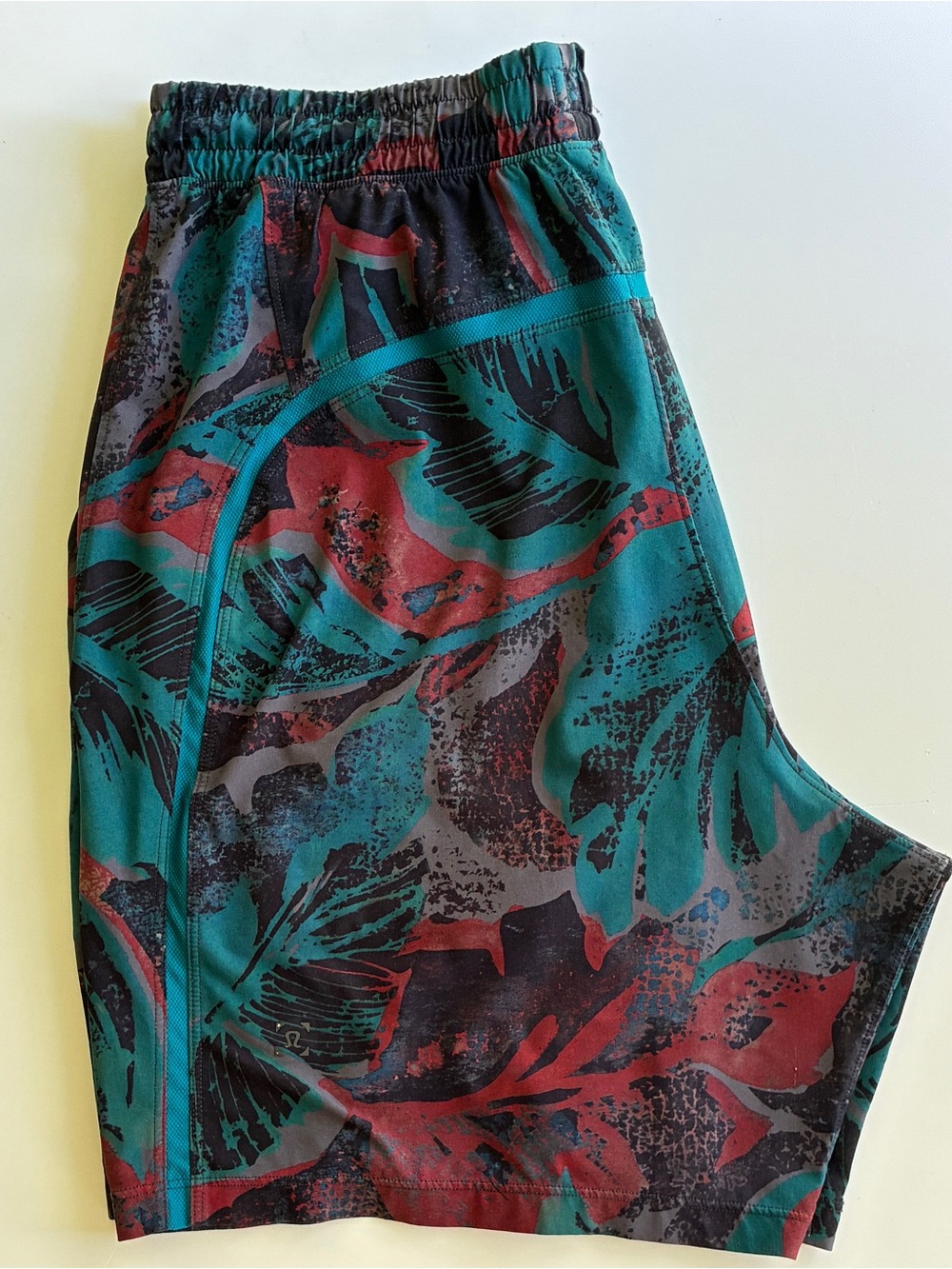 Lululemon Linerless Pace Breakers